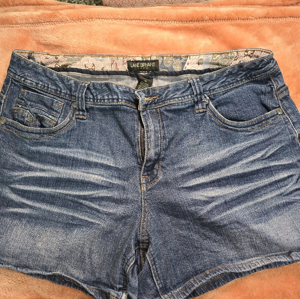 Plus size shorts